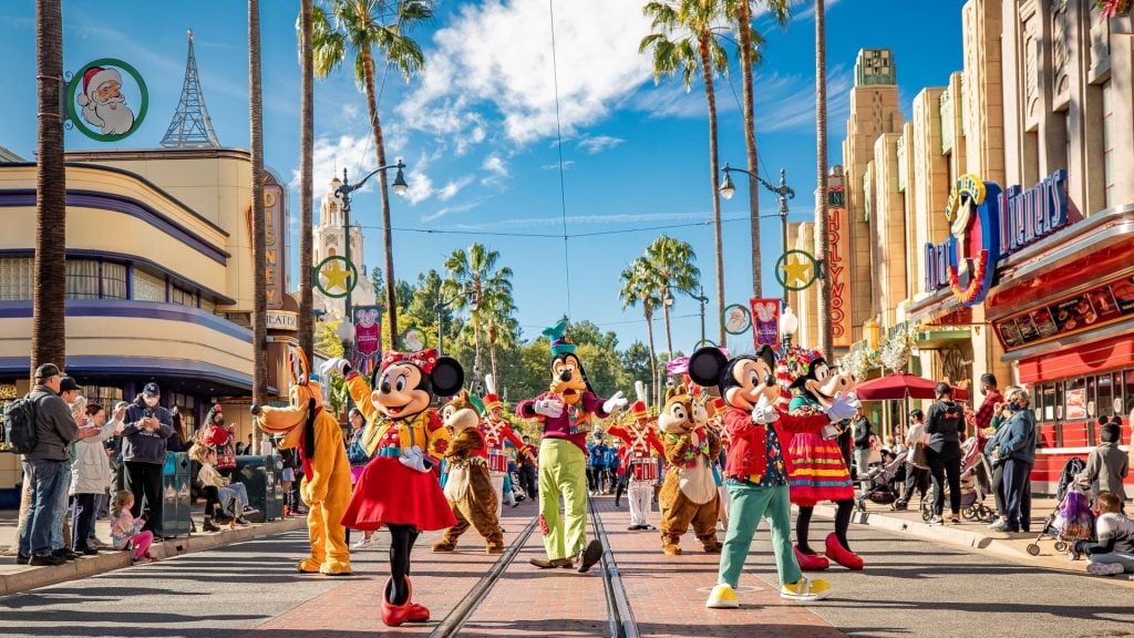 Mickeys-Happy-Holidays-at-Califo – WDWINFO.COM Story Time With Deadpool & More Character Fun Returns to Disneyland for the Holidays Mickeys-Happy-Holidays-at-Califo