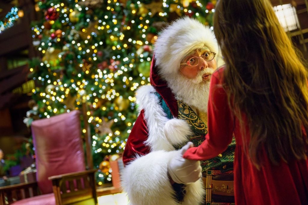 Santa-Claus-at-Disneyland-Resort – WDWINFO.COM Story Time With Deadpool & More Character Fun Returns to Disneyland for the Holidays Santa-Claus-at-Disneyland-Resort