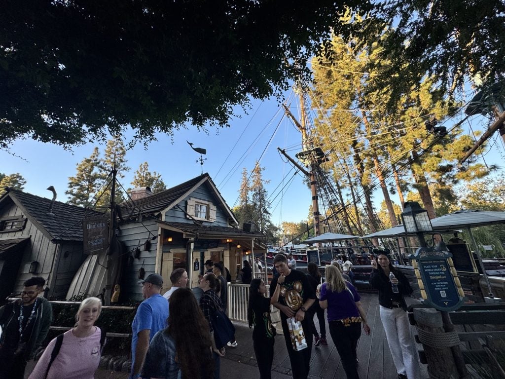 disneyland halloween 2025 food 10 – WDWINFO.COM Fall Snacks to Try at Disneyland Right NOW disneyland halloween 2025 food 10