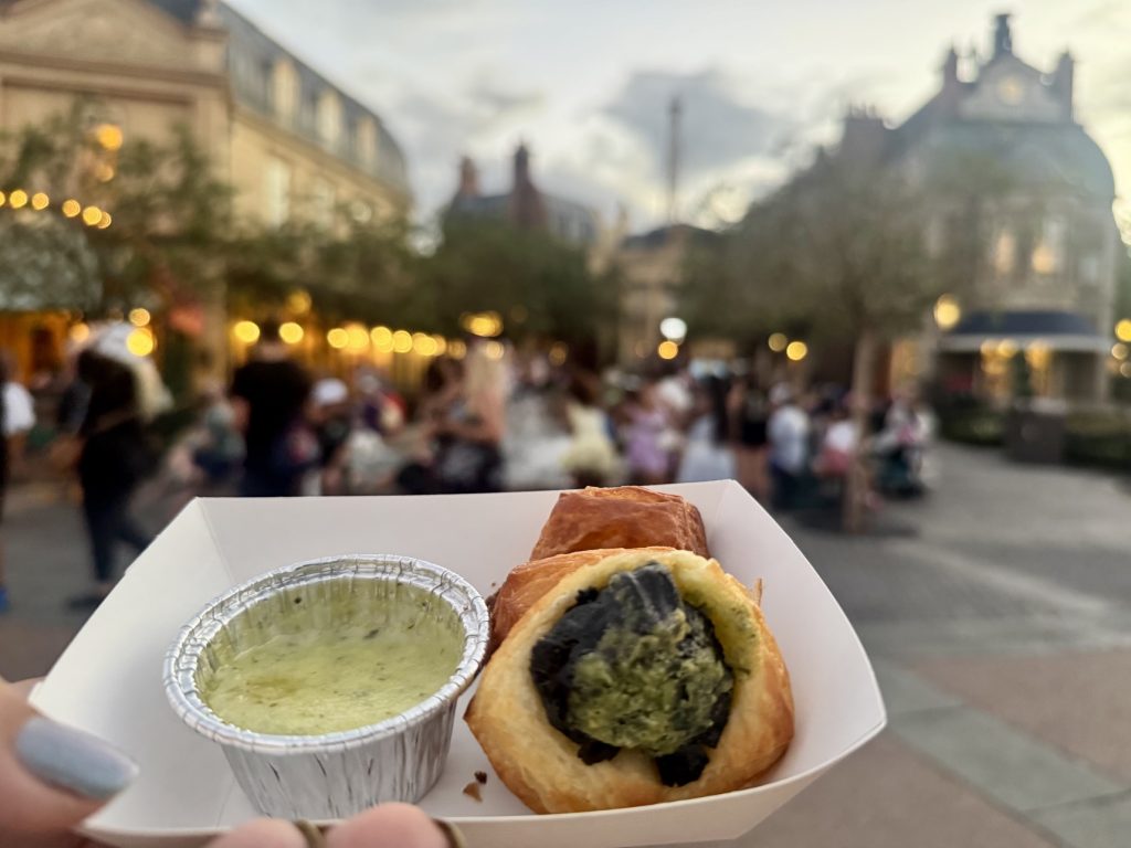 epcot food and wine 2025 favorites_chloe 10 – WDWINFO.COM Try These Favorite Dishes from EPCOT’s Food & Wine Festival epcot food and wine 2025 favorites_chloe 10