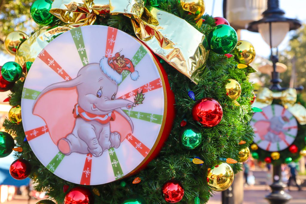2025-santa-storybook-circus-christmas-01 – WDWINFO.COM Your 2025 Guide to Meeting Santa at Walt Disney World 2025-santa-storybook-circus-christmas-01