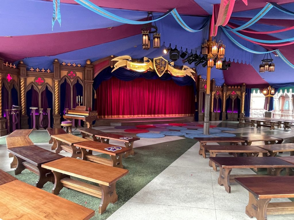 Disneyland-Fantasy-Faire-Royal-Theatre-01 โ WDWINFO.COM Five Hidden Gems at the Disneyland Resort Disneyland-Fantasy-Faire-Royal-Theatre-01