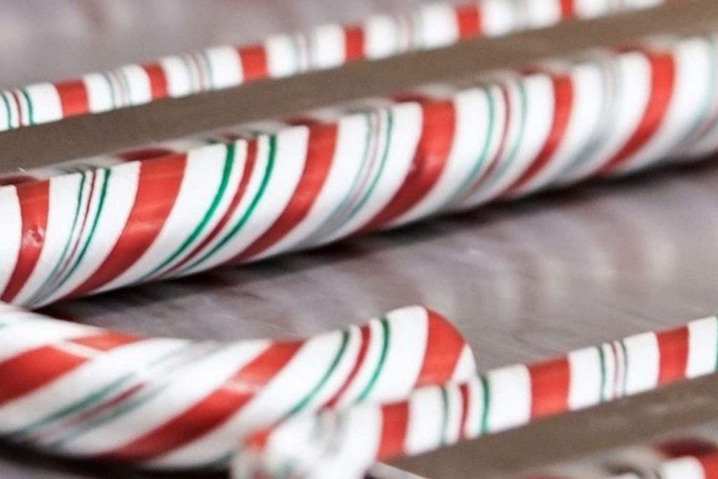 disneyland-handmade-candy-canes – WDWINFO.COM Disneyland Resort Announces 2025 Handmade Candy Cane Schedule disneyland-handmade-candy-canes