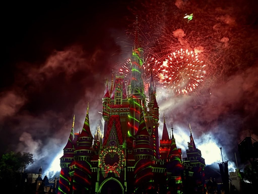 minnies wonderful christmastime fireworks 2025 2 – WDWINFO.COM Which Disney World Park Does Christmas Best in 2025? minnies wonderful christmastime fireworks 2025 2