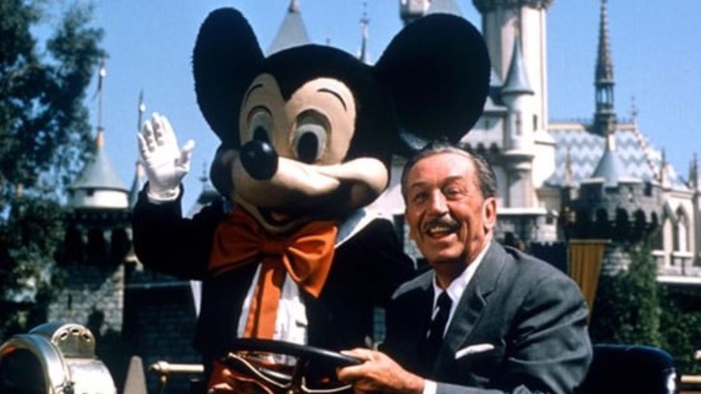 2011-DLR-Last-Photo – WDWINFO.COM Happy Birthday to the Dreamer Who Inspires Us All – Walt Disney 2011-DLR-Last-Photo