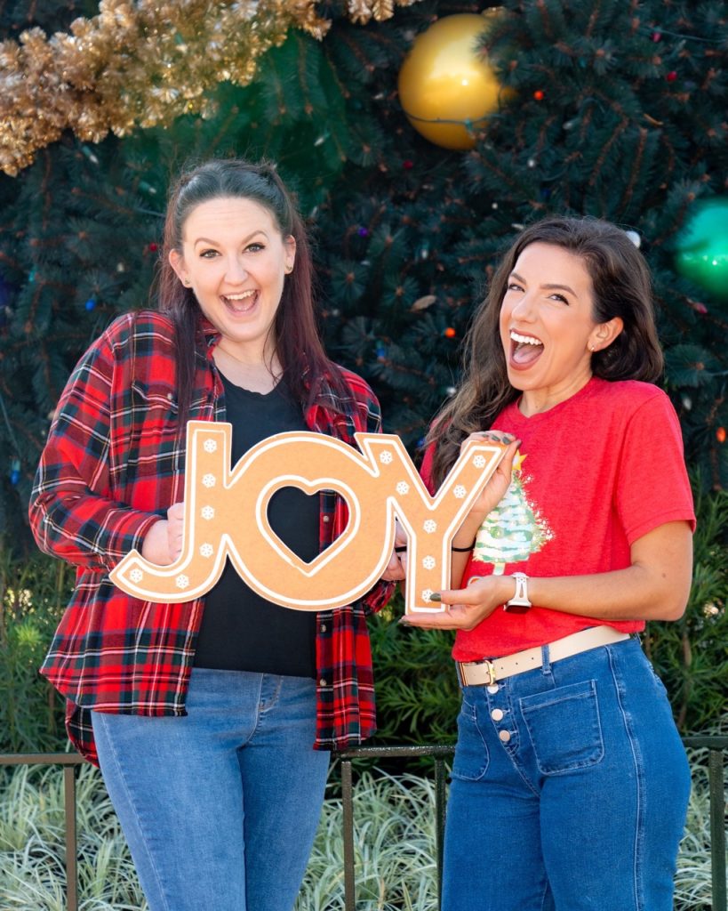 2025 EPCOT Holiday Photo Op 6 Large – WDWINFO.COM Snap These New Holiday Photo Moments at EPCOT 2025 EPCOT Holiday Photo Op 6 Large