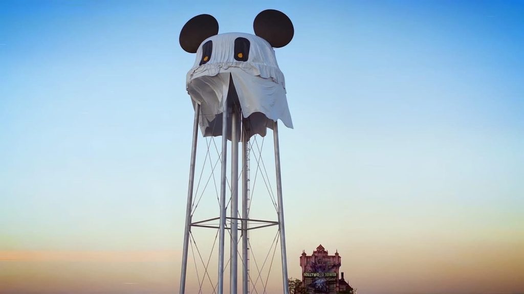 earffel tower ghost-vintage mgm studios – WDWINFO.COM Weird & Wacky Photos From Disney Parks’ Past: Holiday Edition earffel tower ghost-vintage mgm studios