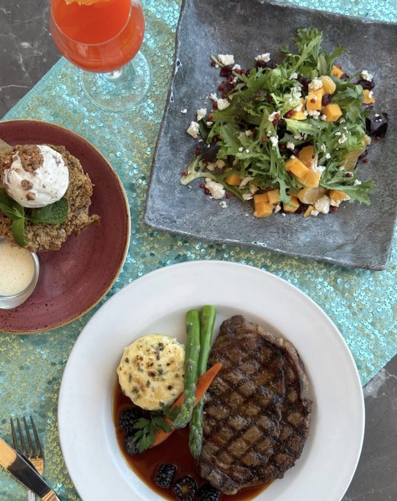 Jazz Kitchen 2 Large ā WDWINFO.COM Special New Christmas Menu at Jazz Kitchen Downtown Disney Jazz Kitchen 2 Large