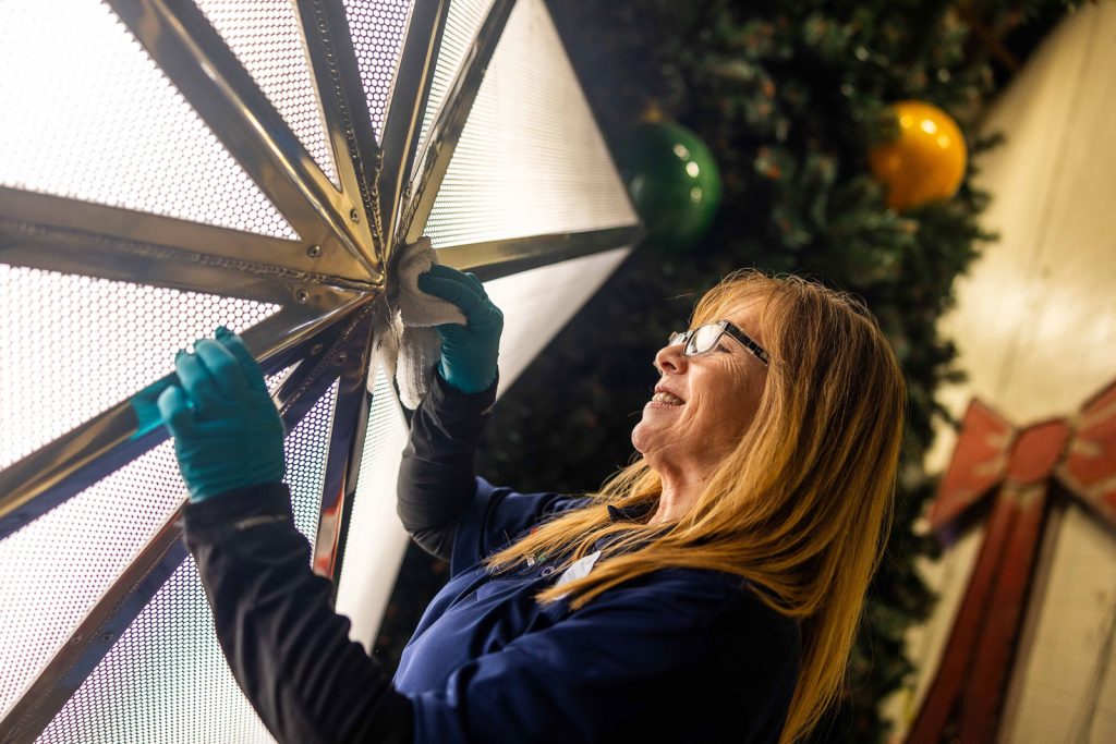 Walt-Disney-World-Holiday-Icon-Trees-3 – WDWINFO.COM Disney World’s Overnight Christmas Tree Install Is Pure Holiday Magic Walt-Disney-World-Holiday-Icon-Trees-3