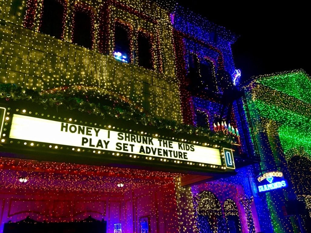 osborne lights_chloe 11 – WDWINFO.COM A Look Back at Disney’s Osborne Spectacle of Dancing Lights osborne lights_chloe 11