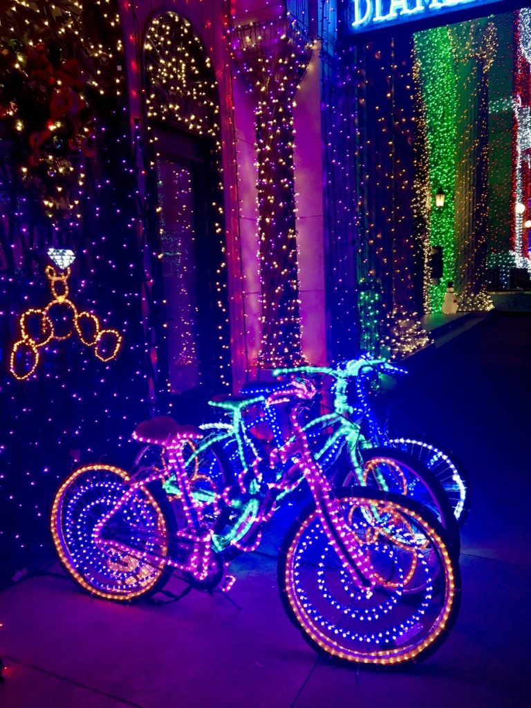 osborne lights_chloe 12 – WDWINFO.COM A Look Back at Disney’s Osborne Spectacle of Dancing Lights osborne lights_chloe 12