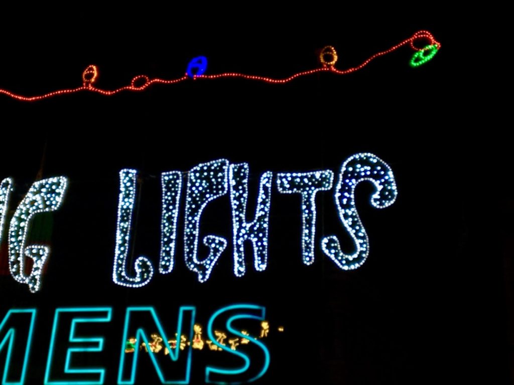 osborne lights_chloe 6 – WDWINFO.COM A Look Back at Disney’s Osborne Spectacle of Dancing Lights osborne lights_chloe 6