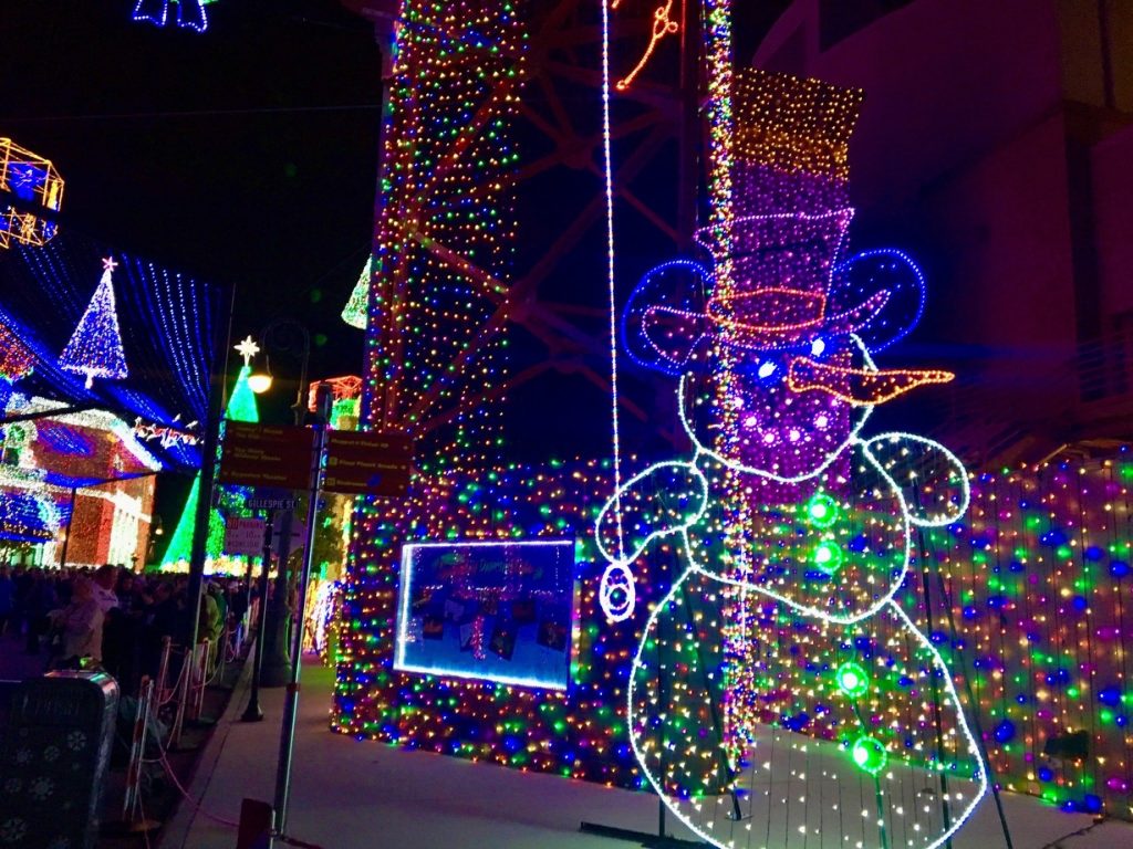 osborne lights_chloe 9 – WDWINFO.COM A Look Back at Disney’s Osborne Spectacle of Dancing Lights osborne lights_chloe 9