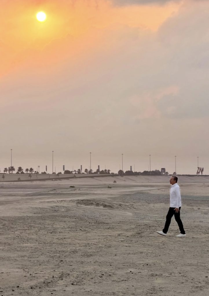 Screenshot – WDWINFO.COM Bob Iger Walks Future Disney Site in Abu Dhabi Screenshot