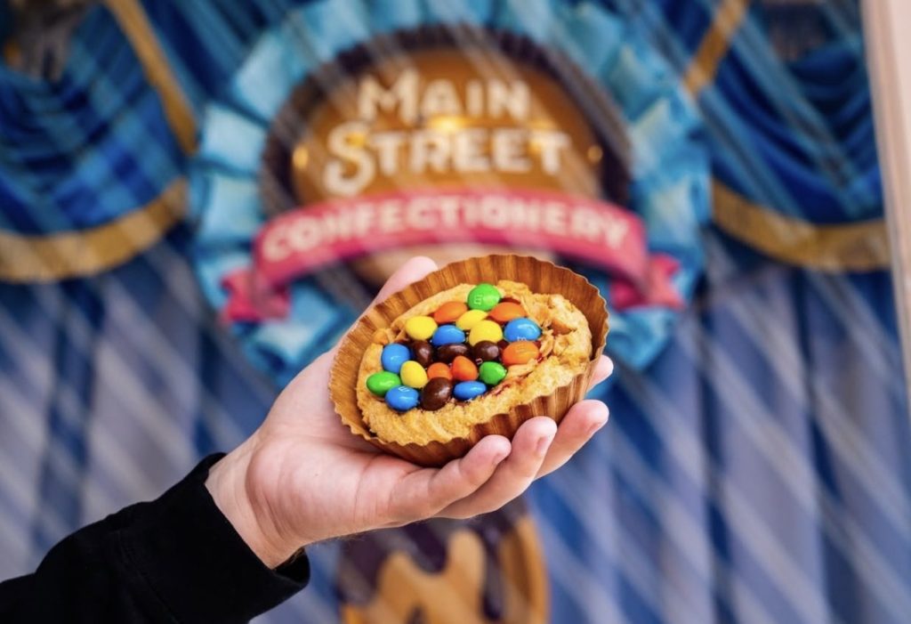 Screenshot – WDWINFO.COM New Treats Debut at Magic Kingdom’s Main Street Confectionery Screenshot Screenshot