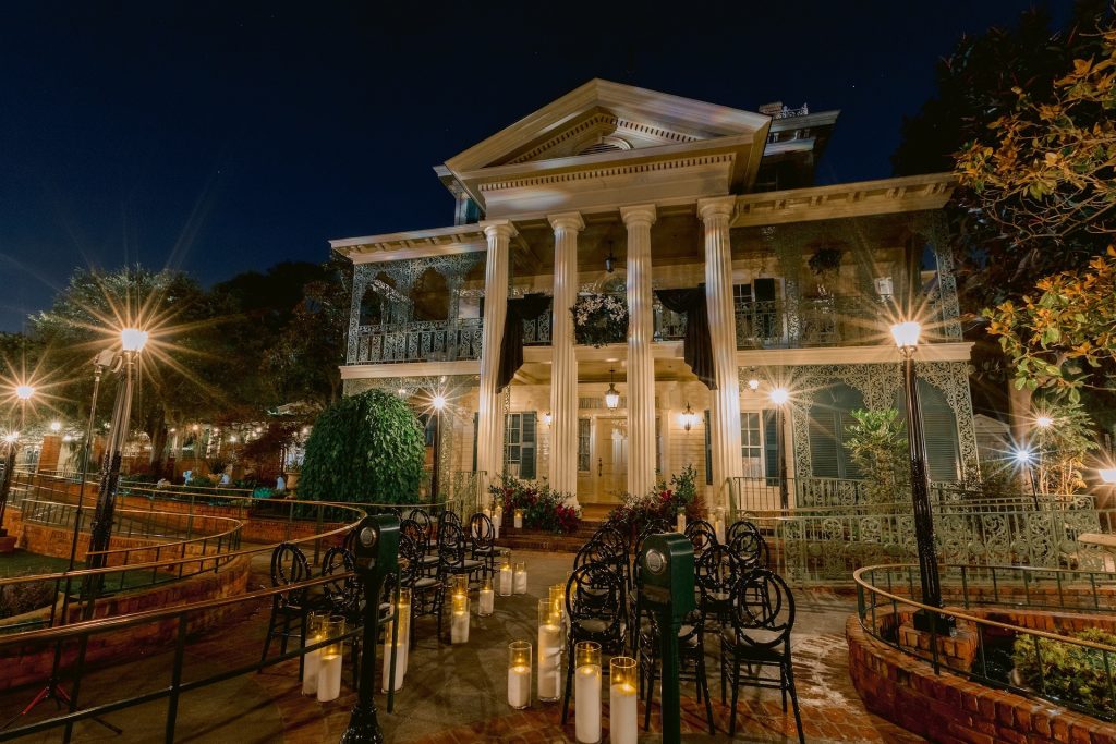 2026-DFTWH-35th-Anniversary-Haun – WDWINFO.COM Haunted Mansion Courtyard to Begin Hosting Weddings at Disneyland 2026-DFTWH-35th-Anniversary-Haun