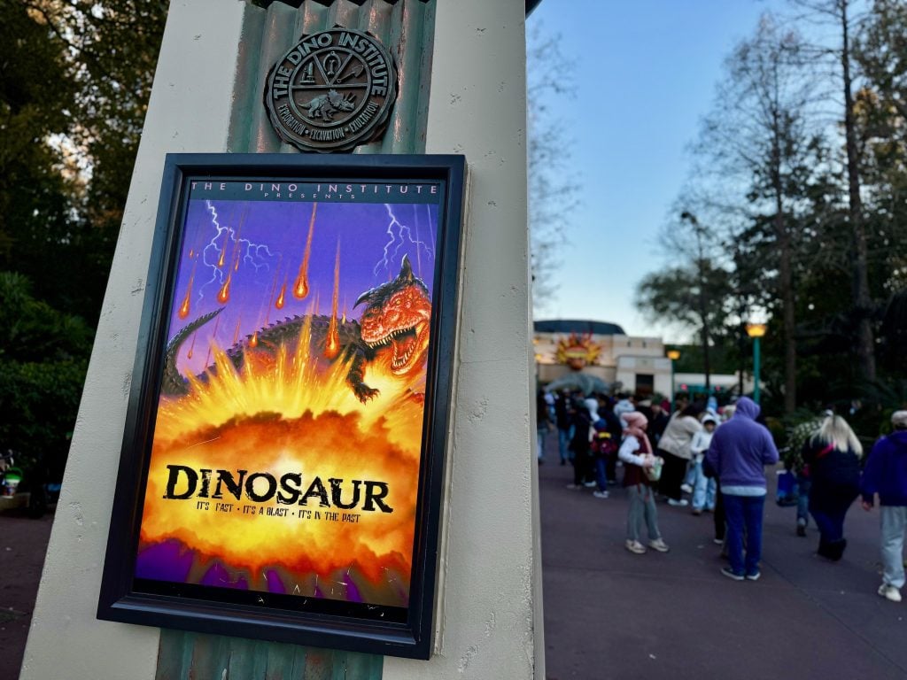 farewell dinosaur_chloe 25 – WDWINFO.COM Counting Down to Extinction: The Final Day of DINOSAUR farewell dinosaur_chloe 25