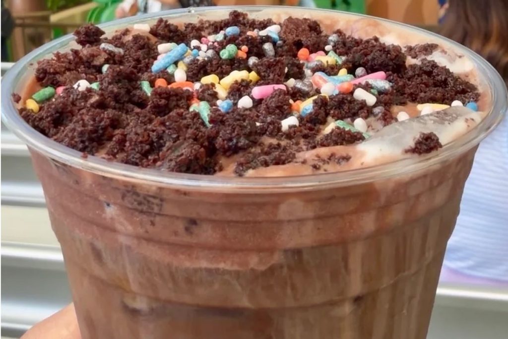 blueys-best-day-ever-mud-cake-cold-brew-02 – WDWINFO.COM Bluey Fancy Snacks at Disneyland Are Surprisingly Good blueys-best-day-ever-mud-cake-cold-brew-02