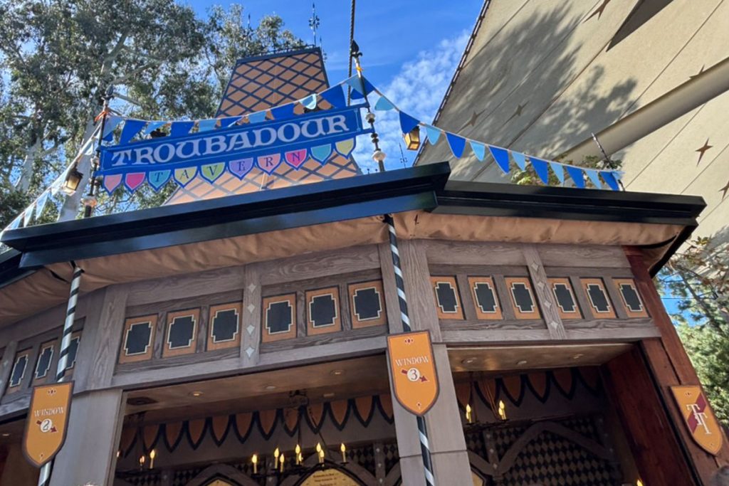 blueys-best-day-ever-troubadour-tavern – WDWINFO.COM ‘Bluey’s Best Day Ever’ Brings BIG Joy to Disneyland blueys-best-day-ever-troubadour-tavern
