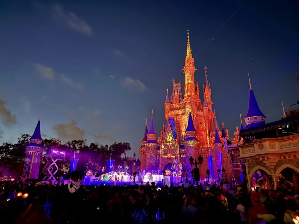 Top 5 Walt Disney World Rides to Enjoy at Night this Summer