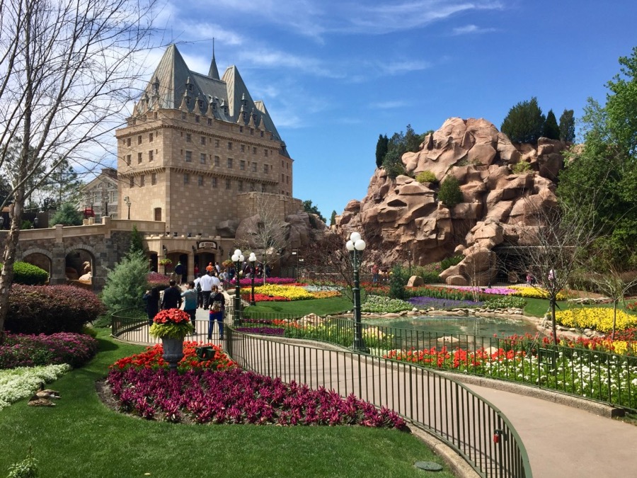 canada - 2 โ WDWINFO.COM How to Avoid Crowds and Heat at EPCOT canada - 2