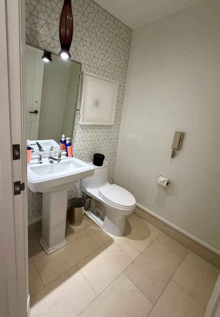 Four Seasons Rooms 22 โ WDWINFO.COM See Inside the Luxe Rooms and Suites at The Four Seasons Resort at Disney World Four Seasons Rooms 22