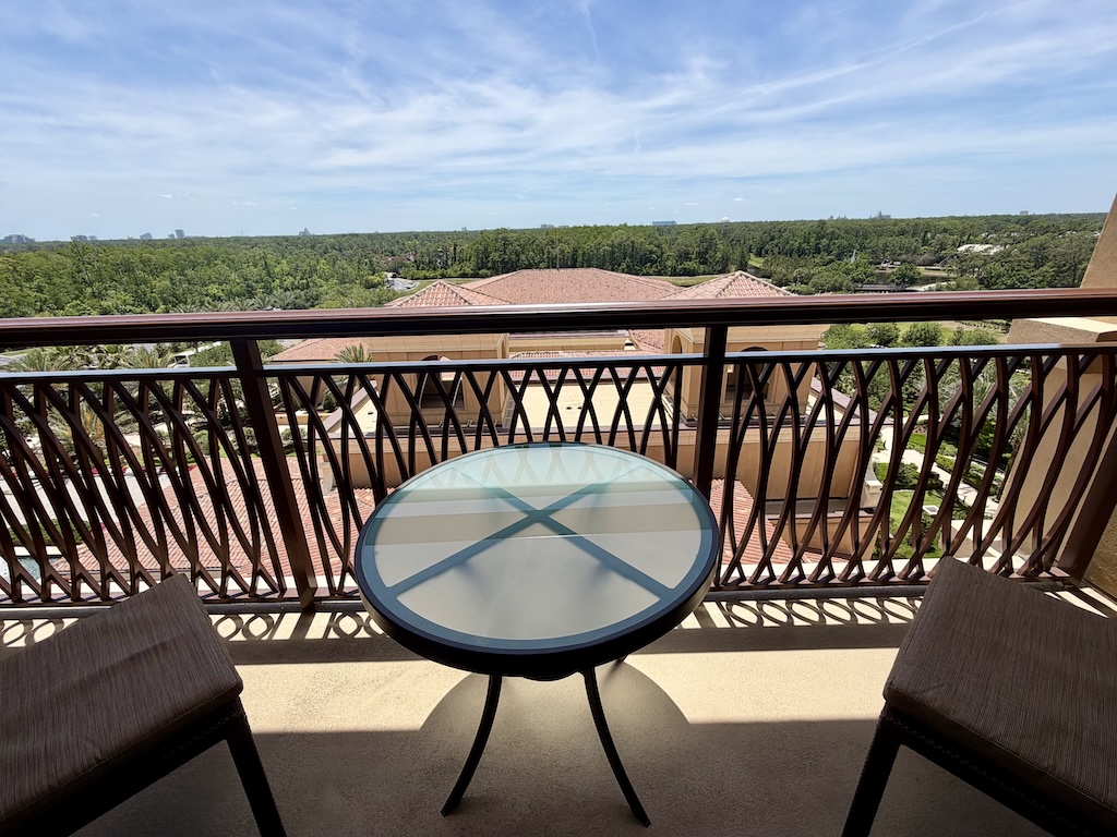 Four Seasons Rooms 31 โ WDWINFO.COM See Inside the Luxe Rooms and Suites at The Four Seasons Resort at Disney World Four Seasons Rooms 31