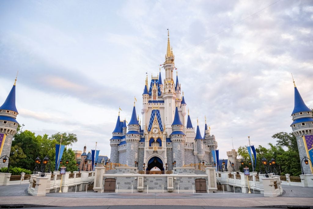 What You Need to Know: The My Disney Experience App cinderella-castle-complete-paint-02