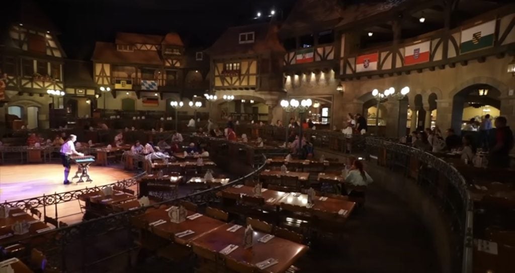 Screenshot – WDWINFO.COM Our All-Time Favorite Restaurants at Walt Disney World Screenshot Screenshot