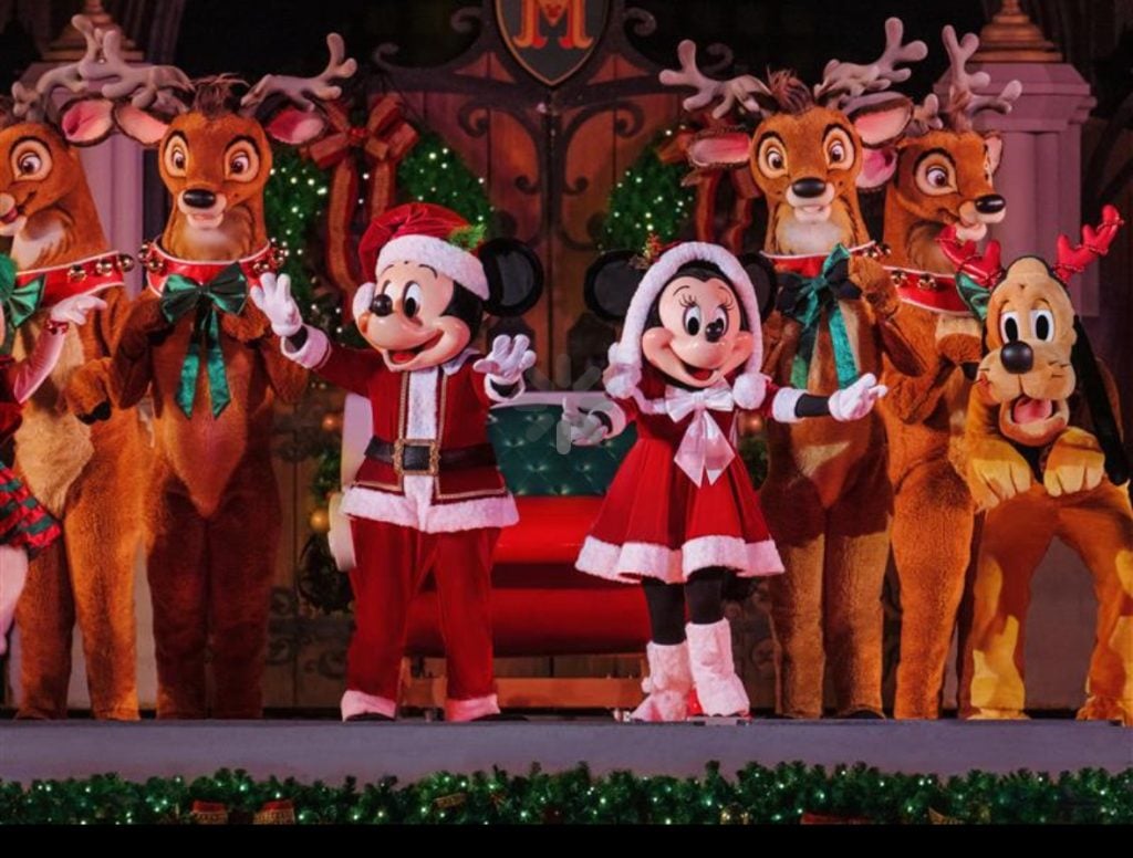 Mickey-and-Minnie-Cinderella-Castle-MVMCP-Stage-Show – WDWINFO.COM New Dates & Details: Mickey’s Very Merry Christmas Party 2026 Mickey-and-Minnie-Cinderella-Castle-MVMCP-Stage-Show