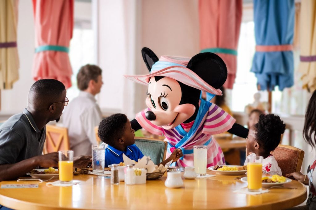 Disney Dining Plans at Walt Disney World: What You Need to Know Before You Buy