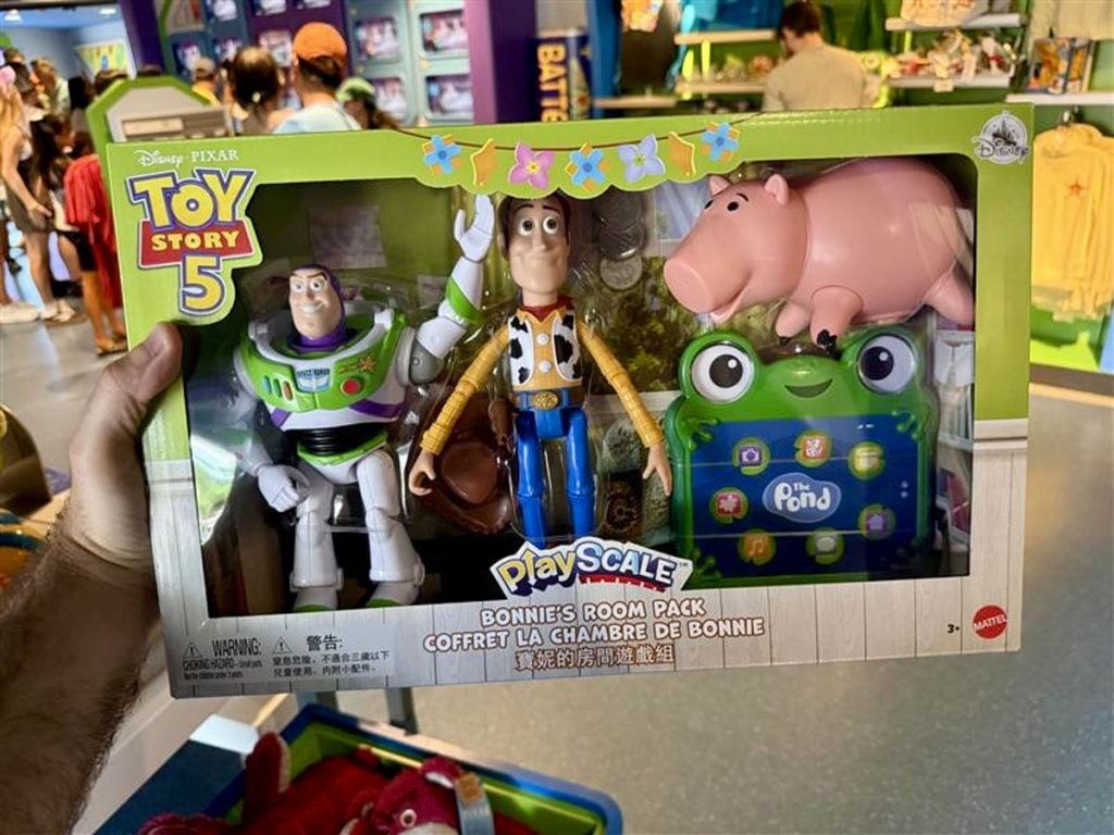 toy-story-5-merch-01 – WDWINFO.COM New ‘Toy Story 5’ Merchandise Arrives at Walt Disney World toy-story-5-merch-01