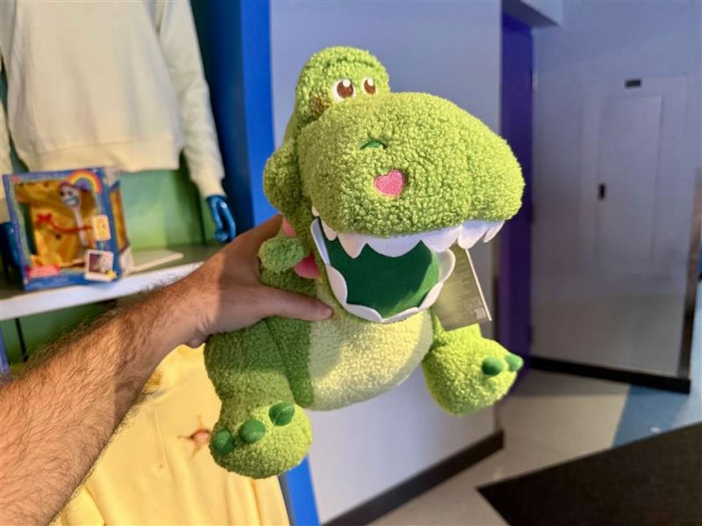 toy-story-5-merch-03 – WDWINFO.COM New ‘Toy Story 5’ Merchandise Arrives at Walt Disney World toy-story-5-merch-03