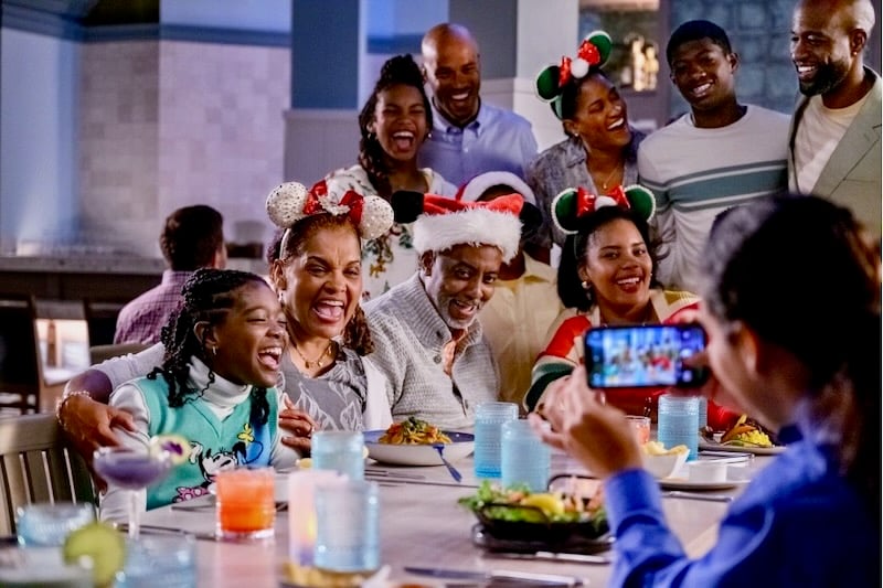 Walt Disney World Announces New Holiday Hotel Discounts for Fall and Winter 2026 wdw holiday hotel discount - 1