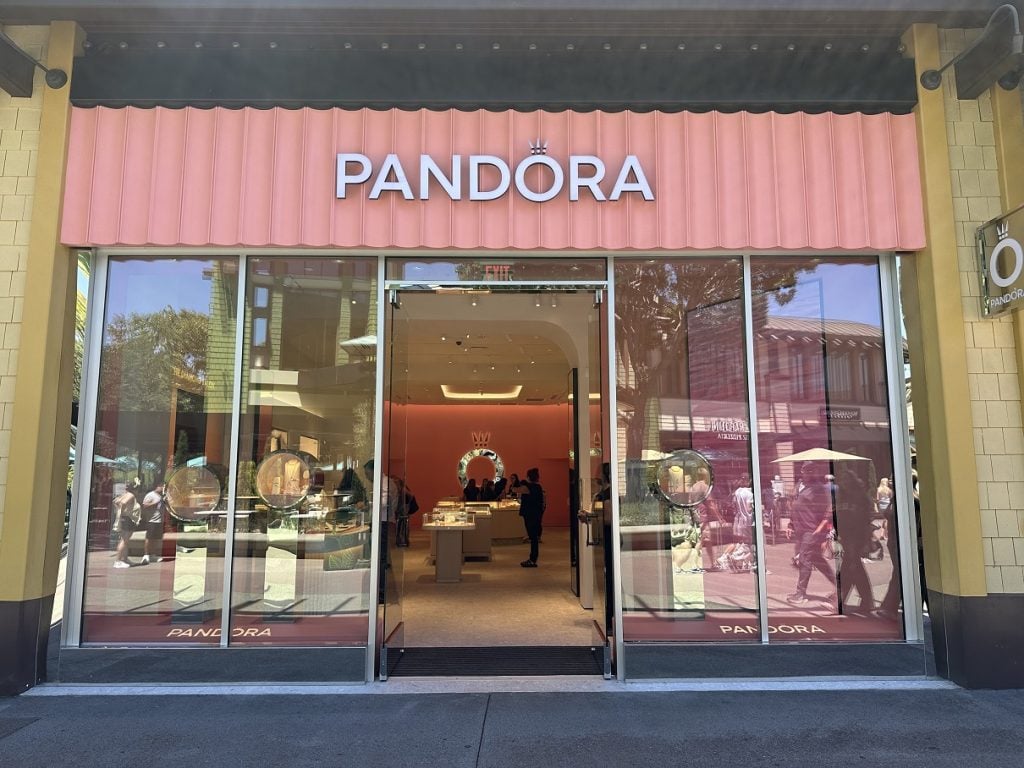 Pandora Store