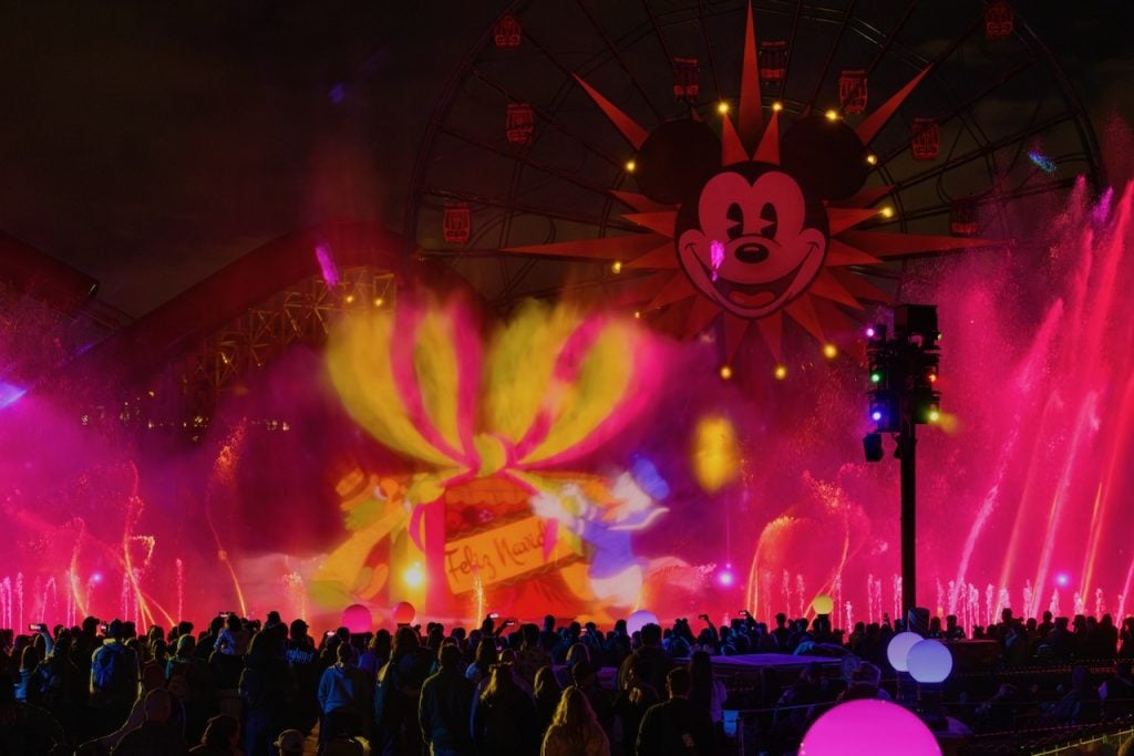 2026 disneyland resort holidays - 17 | WDWINFO.COM What’s NEW for the 2026 Holiday Season at Disneyland 2026 disneyland resort holidays - 17