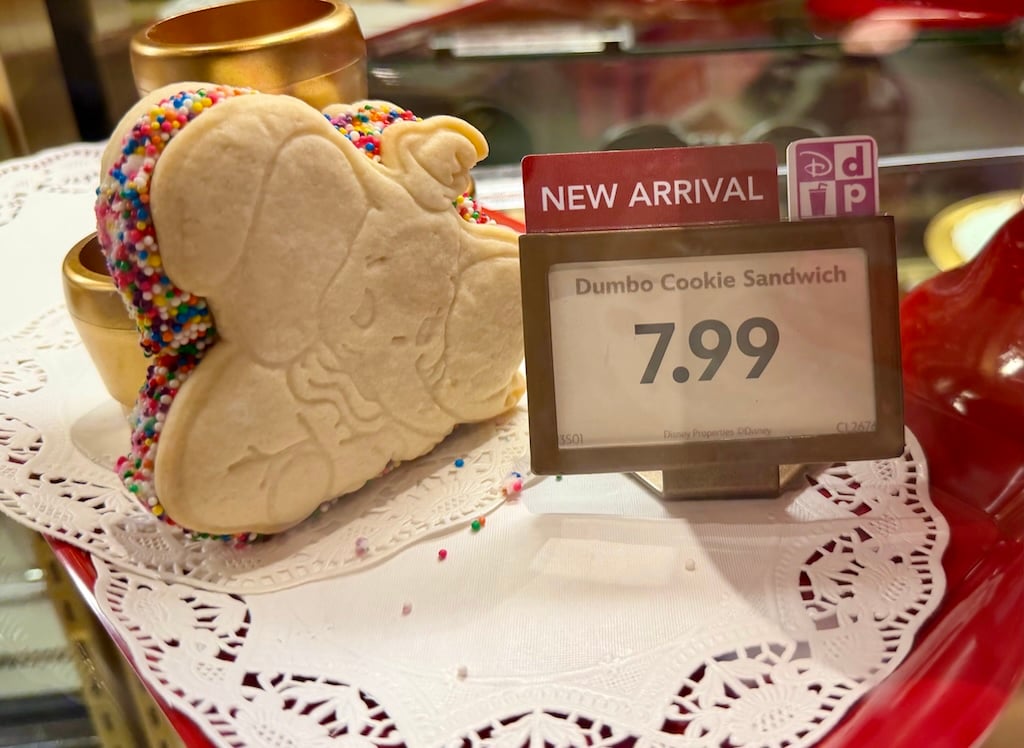 Bigtop 4 | WDWINFO.COM Magic Kingdom’s Big Top Souvenirs Is Open And Better Than Ever Bigtop 4