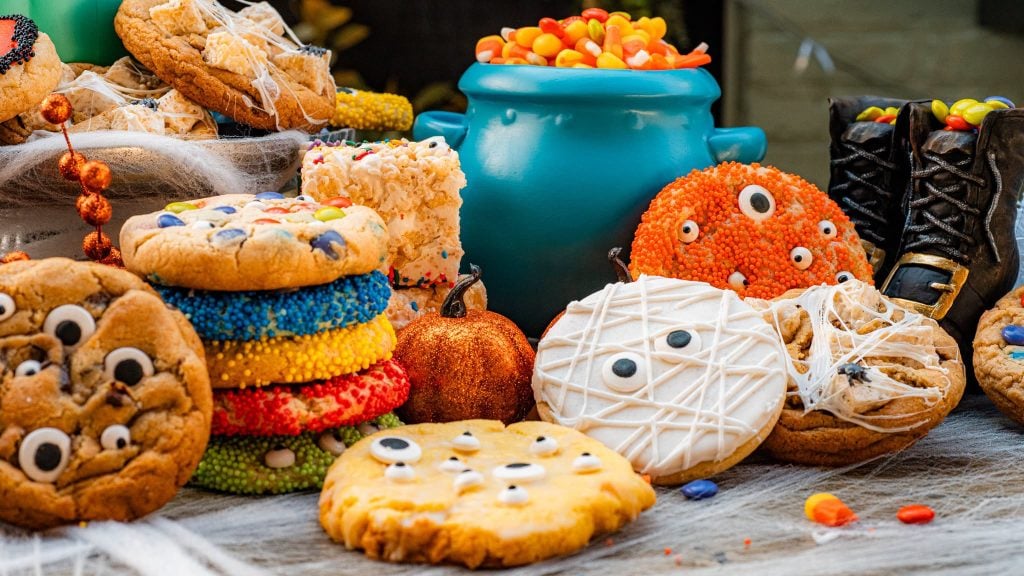 Cookies Summer House | WDWINFO.COM New Specials at Summer House on the Lake, Disney Springs Cookies Summer House