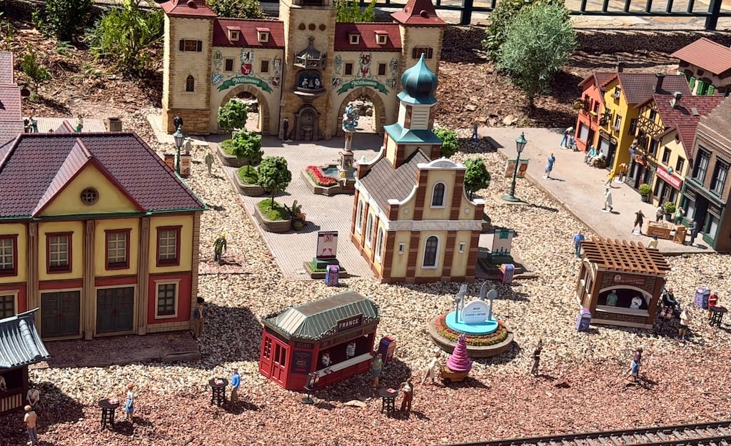Germany Train 3 | WDWINFO.COM Germany Is The Place To Be During EPCOT’s Food & Wine Festival Germany Train 3