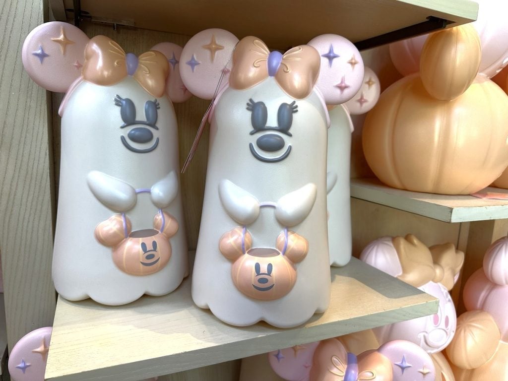 Blow mold