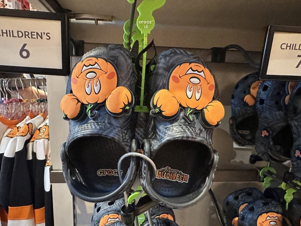 crocs