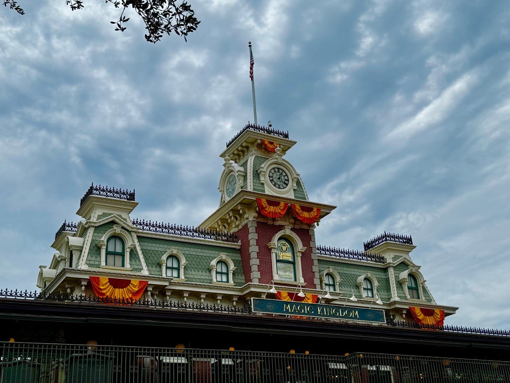 Is Rope Dropping Disney World Worth Losing Sleep Over?