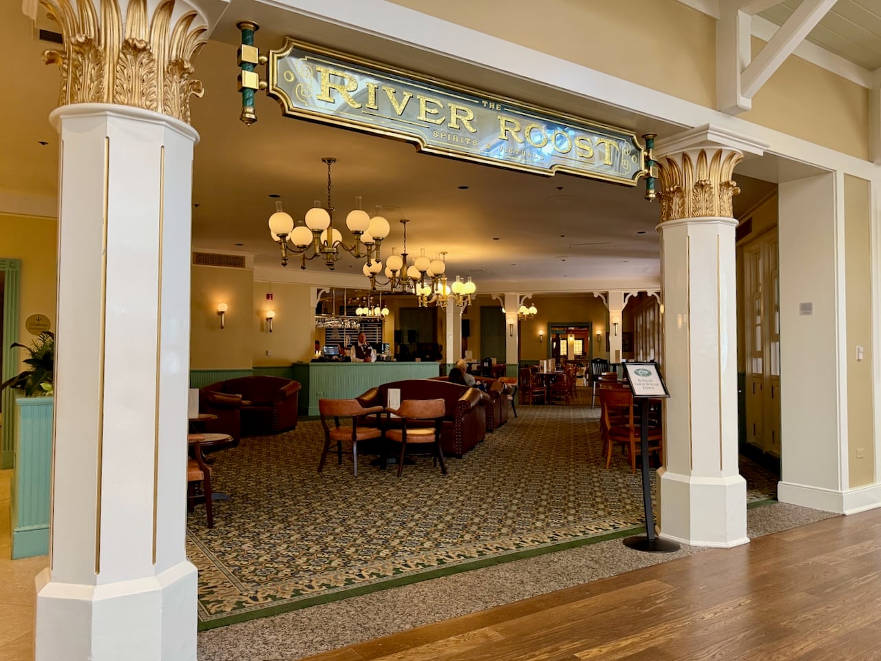 River Roost Lounge bar at Port Orleans Riverside