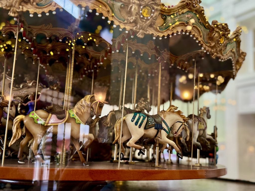 carousel miniature model_disneys boardwalk inn-chloe 3 | WDWINFO.COM A Closer Look at the Historic Carousel Inside Disney’s BoardWalk Inn carousel miniature model_disneys boardwalk inn-chloe 3