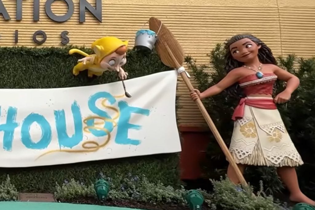 dhs-walt-disney-animation-studios-open-house-sign---6 | WDWINFO.COM NEW ‘Open House’ Sign Arrives at Disney’s Hollywood Studios dhs-walt-disney-animation-studios-open-house-sign---6