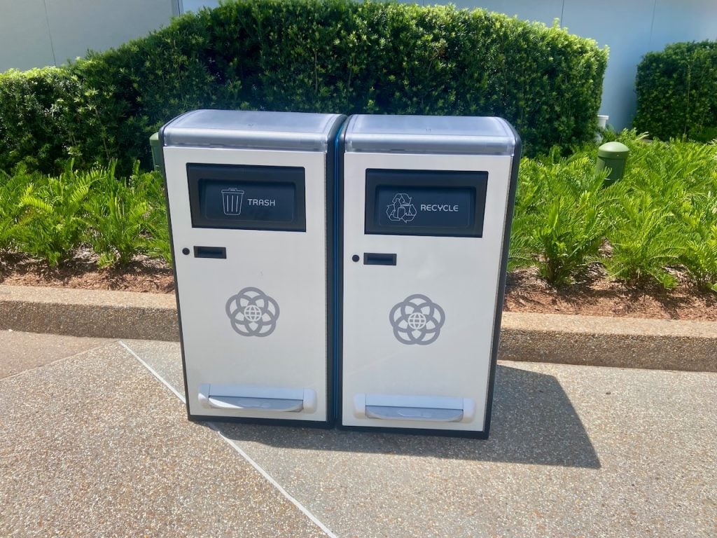 epcot tables trash cans - 1 | WDWINFO.COM EPCOT Has a New Solution to Its Trash Can Table Problem epcot tables trash cans - 1