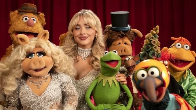 2026 muppet show revival_sabrina carpenter | WDWINFO.COM The Muppet Show Already Has a Premise… So What’s Holding Up a Series? 2026 muppet show revival_sabrina carpenter