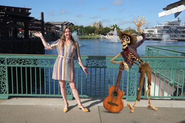 New Photo Ops: Hispanic & Latin American Heritage Month Disney World Photo Pass Lake Large