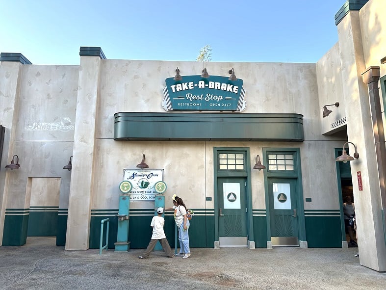 IMG_0070 | WDWINFO.COM Disneyland Has 3 New Updates Guests Will Want to See IMG_0070 take a break