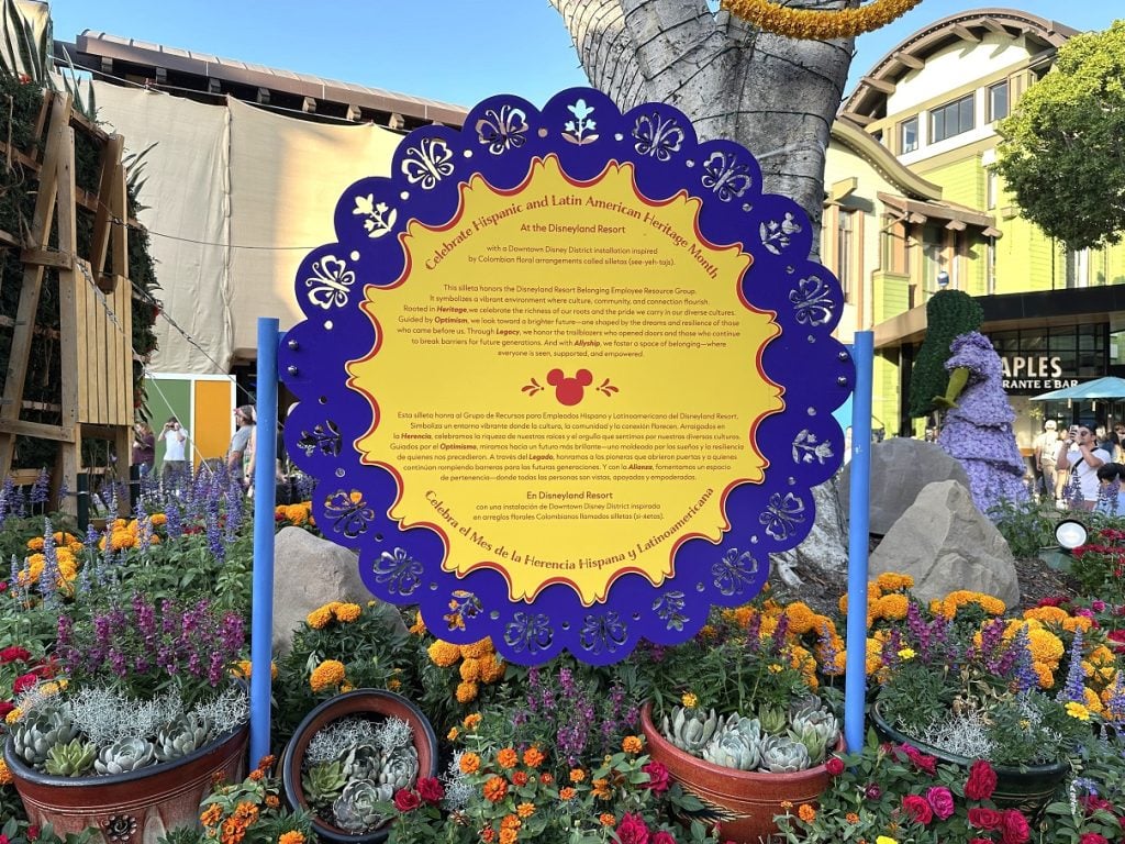 IMG_1481 | WDWINFO.COM Hispanic Heritage Month: New Downtown Disney Displays IMG_1481 Hispanic Heritage Month Decorations